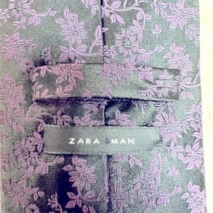 Zara Tye purple and black